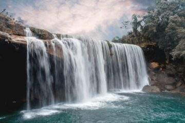 scenic photo of waterfalls during daytime