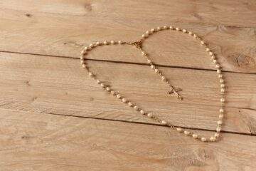 beads cross prayer rosary